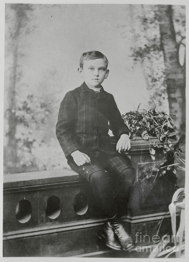 Henry Louis Menchken Sitting On Ledge Photograph by Bettmann