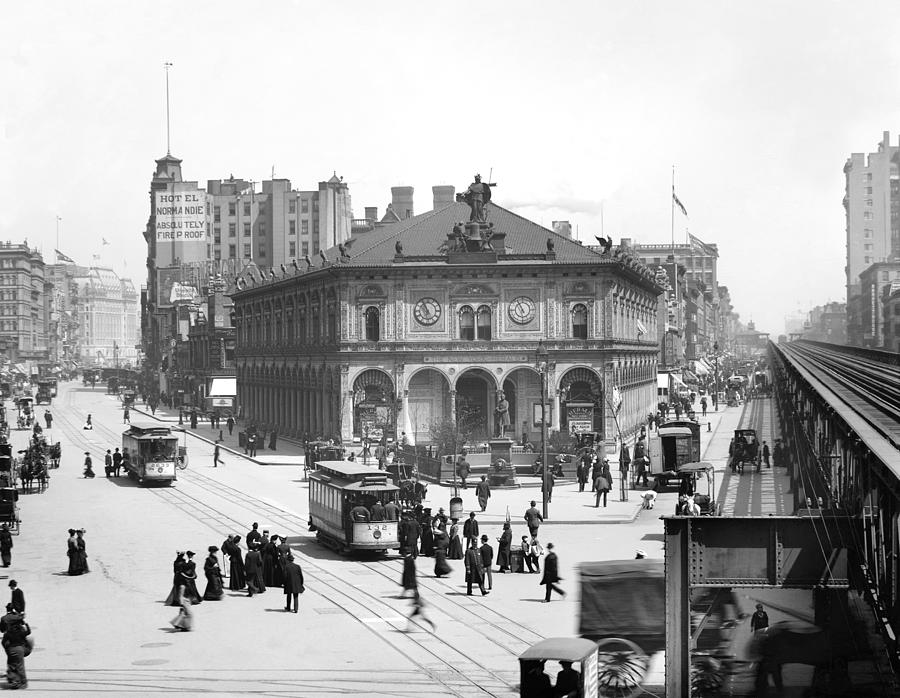 Herald Building, C1903 Photograph by Granger - Fine Art America