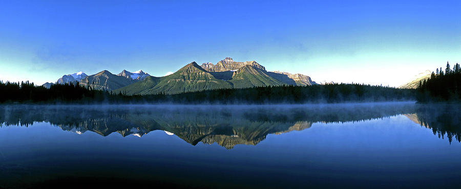Herbert Lake, Bow Range, Banff Np Photograph by Hans-peter Merten