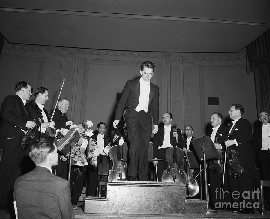 Herbert Von Karajan Bows To The Audience Photograph by Bettmann