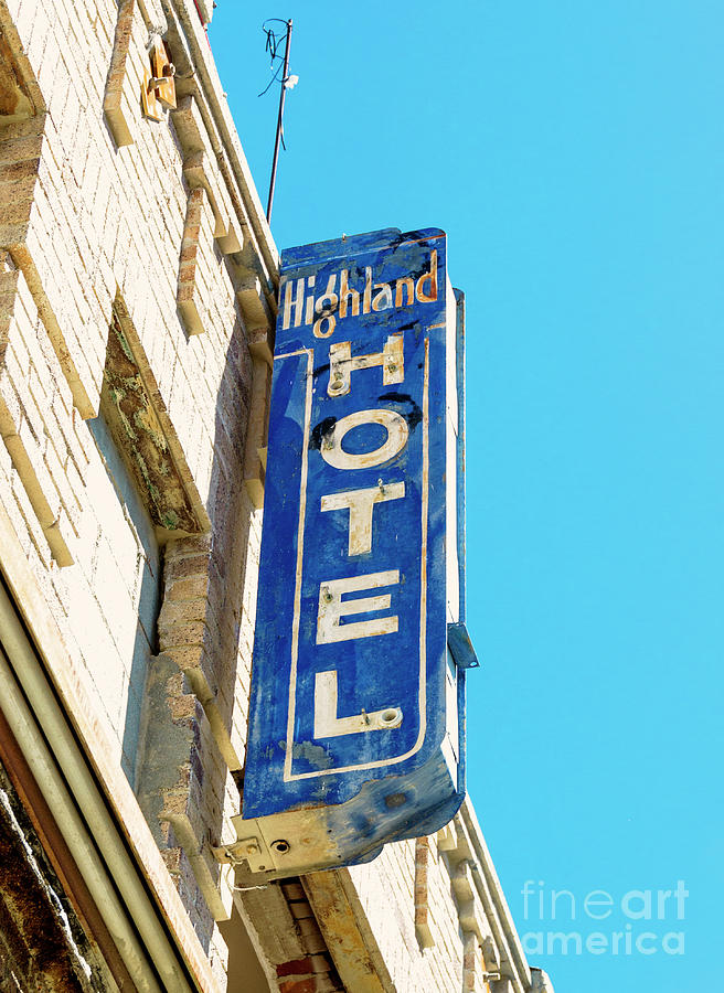 Highland Hotel Photograph by Lenore Locken
