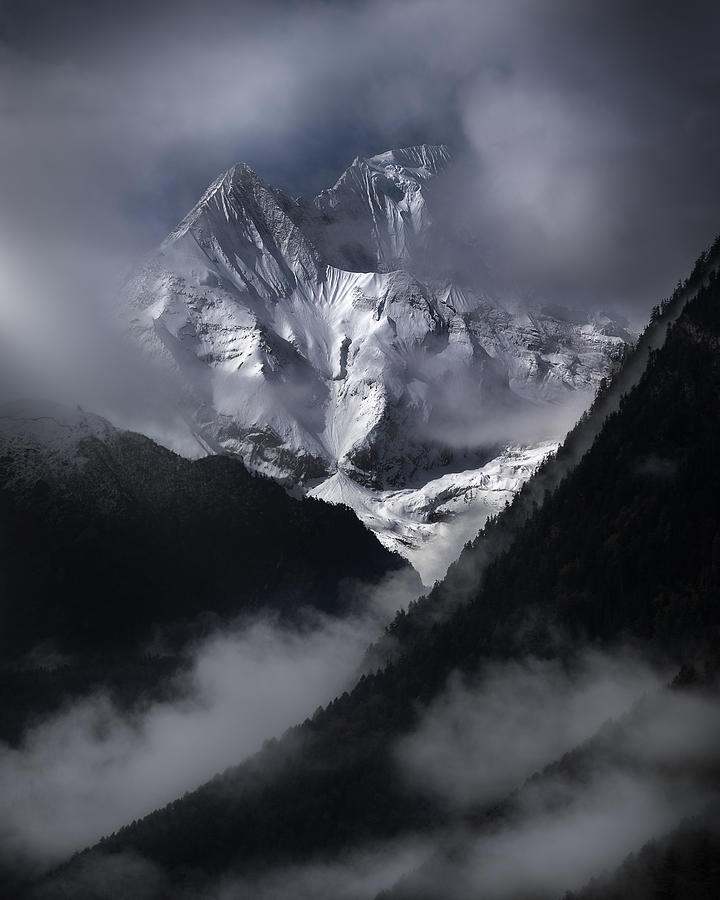 Himalayas, Annapurna Conservation Area, Nepal Photograph