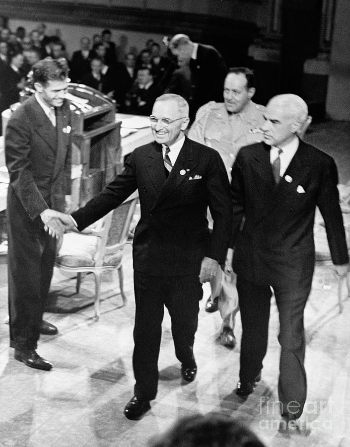 Hiss With Truman At U.n. Conference Photograph by Bettmann