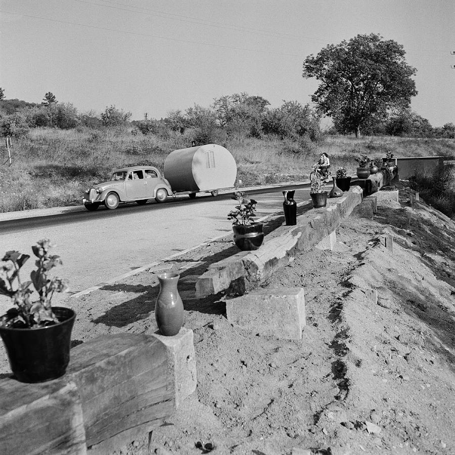 Holiday Return At The End Of August 1955 Photograph by Keystone-france
