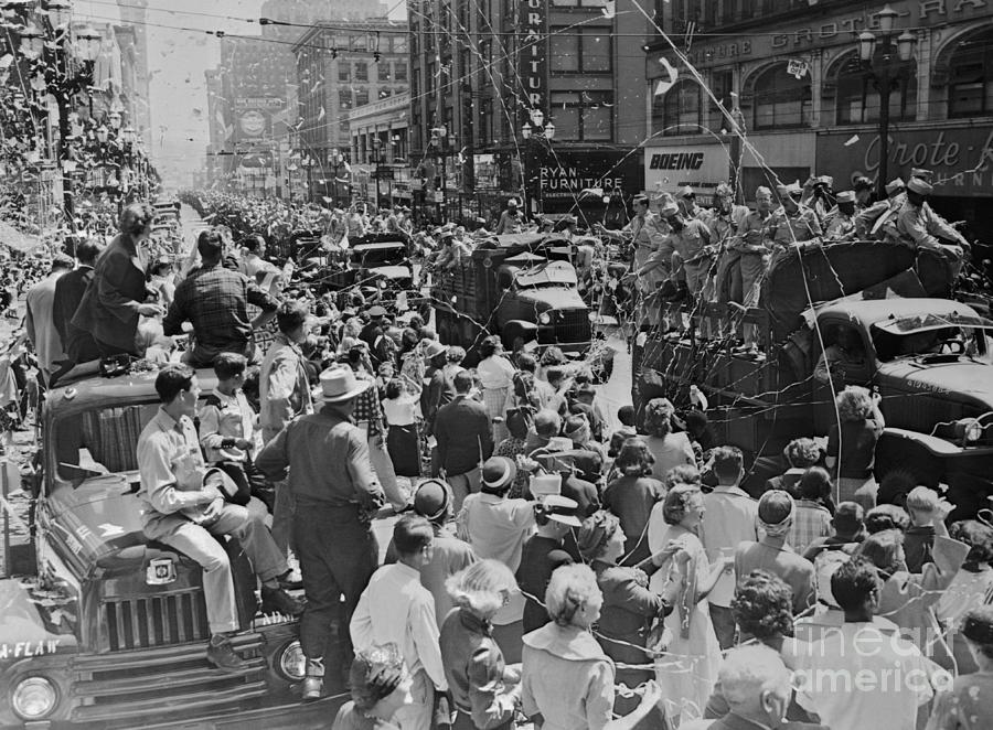 Homecoming Parade For Korean War Photograph by Bettmann - Fine Art America