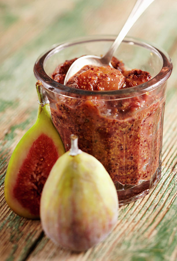Homemade Spicy Fig Dip With Port Wine Photograph by Teubner Foodfoto