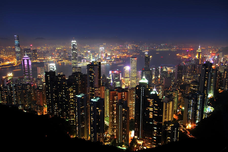 Hong Kong Night View by Renan Gicquel