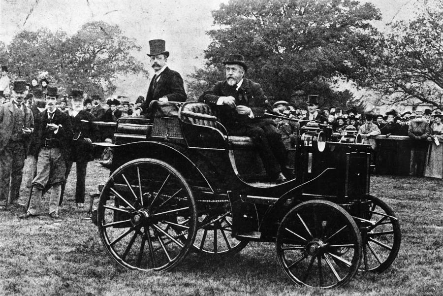 Horseless Carriage Photograph by Hulton Archive