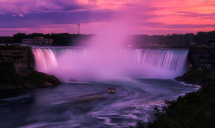 Horseshoe Falls In The Sunset Photograph by Ken Liang