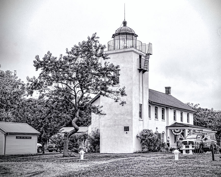 Black And White Photograph - Horton Point Lighthouse by Phyllis Taylor