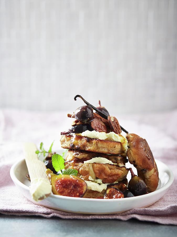 Hot Cross Bun French Toast With Maple Syrup, Vanilla Cream And ...