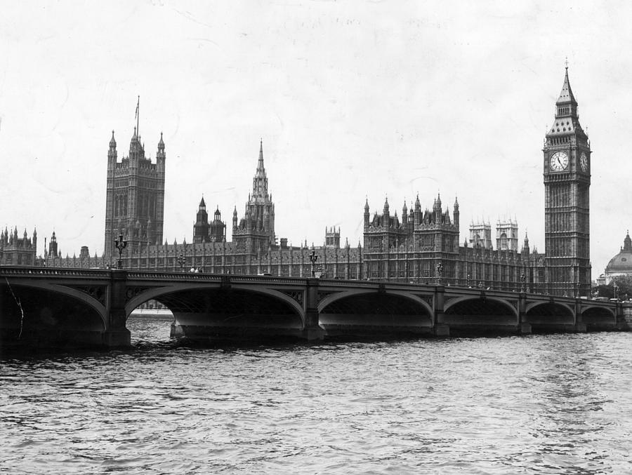 Houses Of Parliament Photograph by Holmes