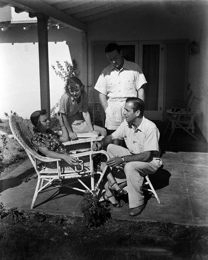 Humphrey Bogart And Mayo Methot Photograph by Michael Ochs Archives