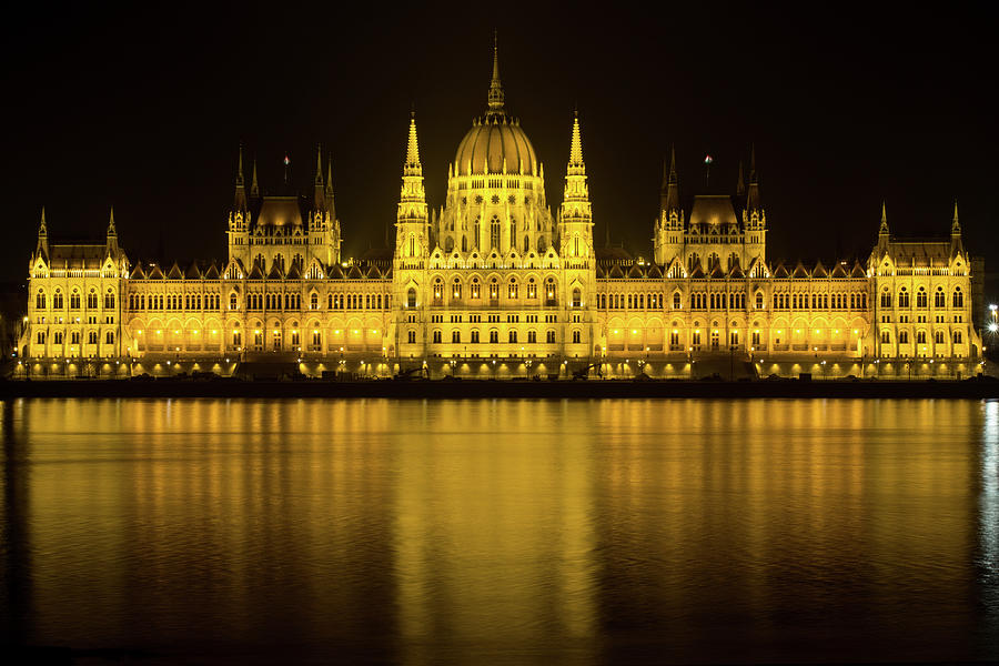 Hungarian Parliament Building At Night Photograph by Wellsie82