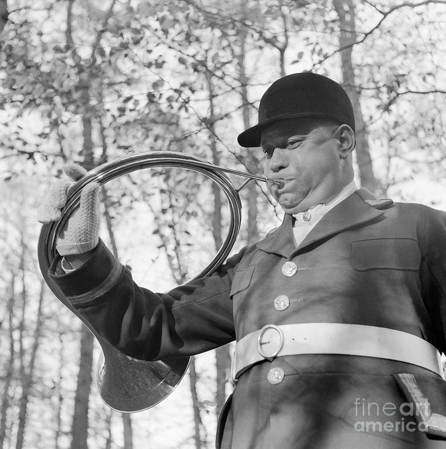 Huntsman Signaling With Horn Photograph by Bettmann