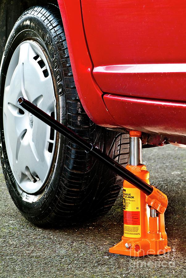Hydraulic Car Jack Photograph by Science Photo Library Hydraulic Car Jack Photograph by Science Photo Library