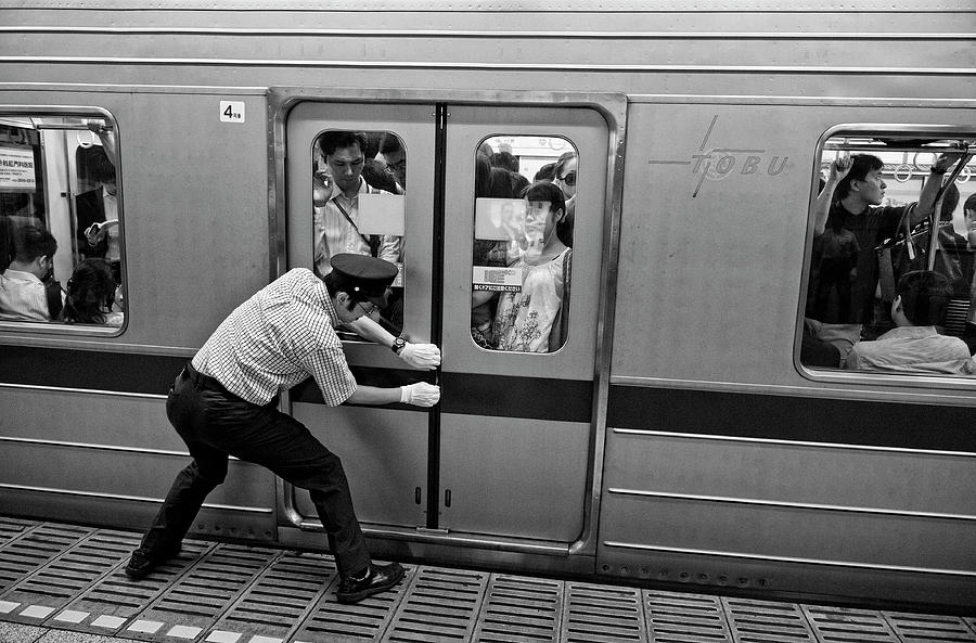 Rush Hour Movie Photograph - I Can Not Open The Door. by Joxe Inazio Kuesta