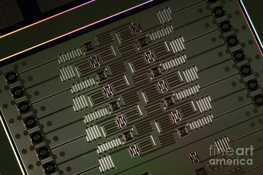 Quantum Computer Photograph - Ibm Quantum Computer by Ibm Research/science Photo Library