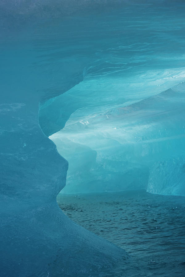 Iceberg Jokulsrln Vatnajokull Iceland Photograph by Ingemar Lindewall