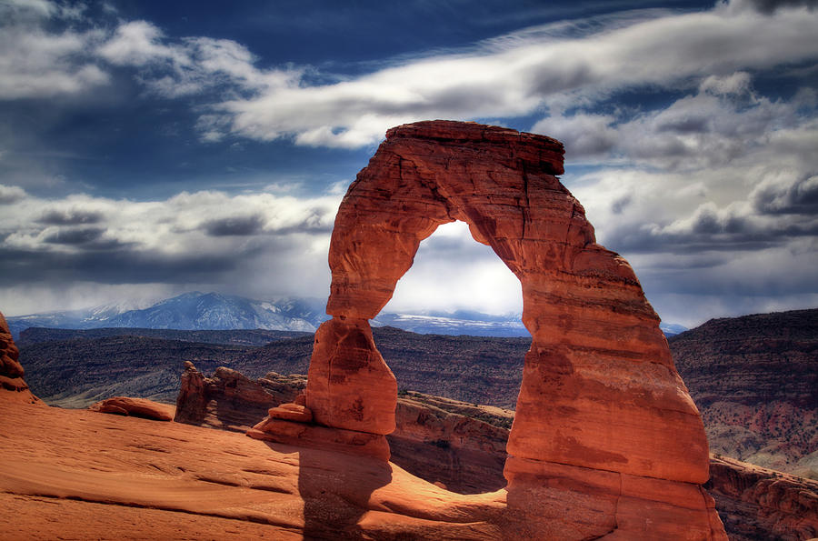 Iconic Delicate Arch of Utah Arches National Park Photograph by Peter Herman