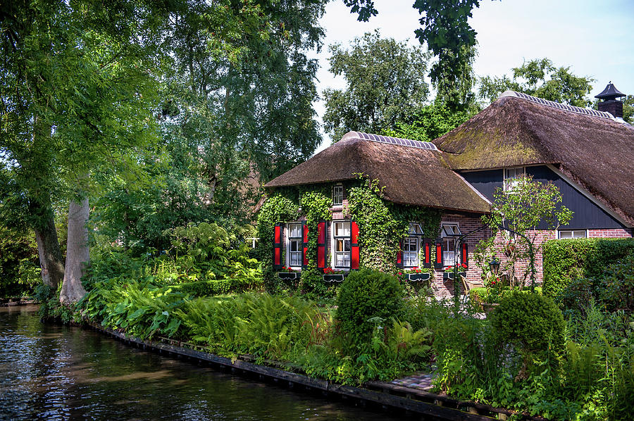 Idyllic Giethoorn Cottages. The Netherlands 4 Photograph by Jenny Rainbow