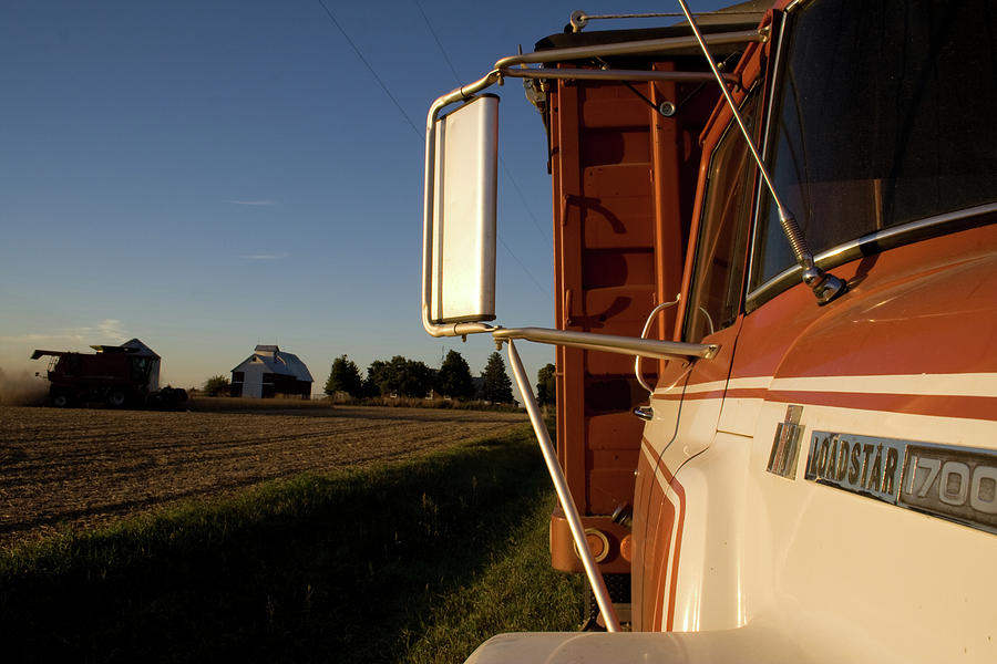 IH Loadstar Harvester by Dylan Punke IH Loadstar Harvester by Dylan Punke