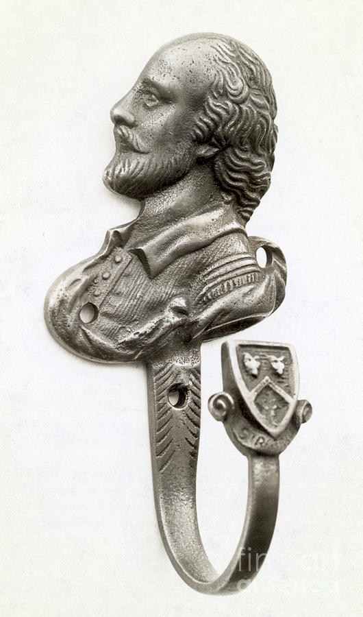 Image Of William Shakespeare On Handle Photograph by Bettmann
