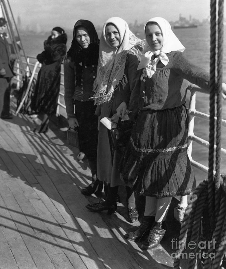 Immigrant Women Posing On Deck Of Ship Photograph by Bettmann
