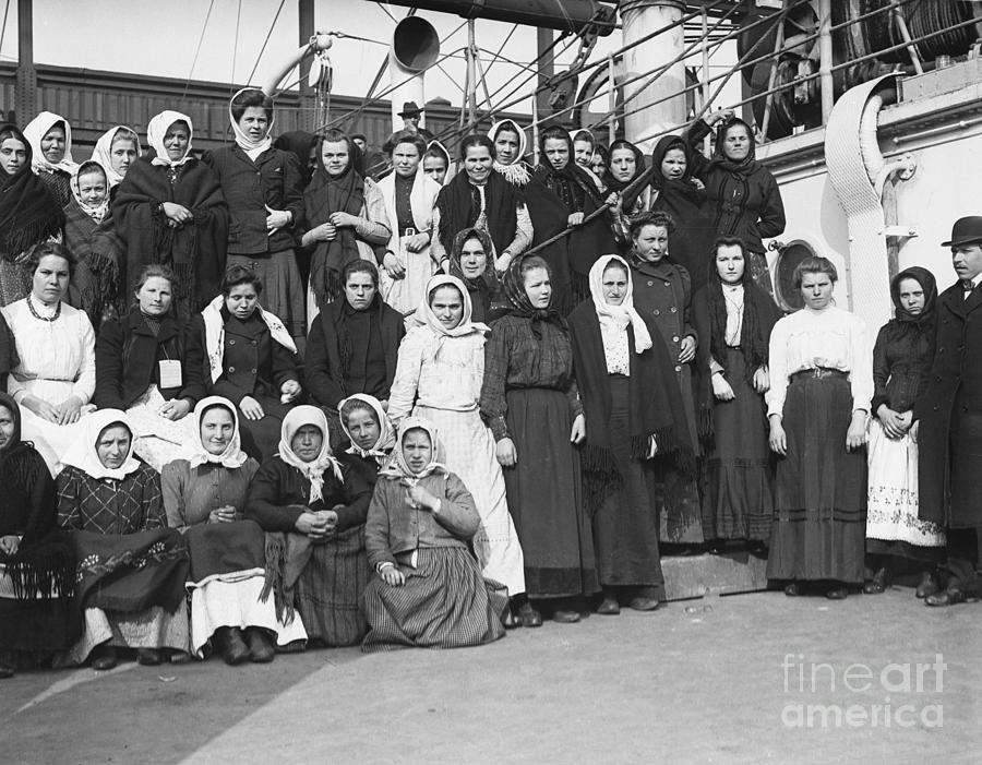 Immigrants On Ship At Ellis Island Photograph by Bettmann