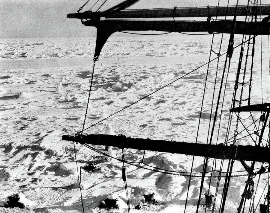 Imperial Trans-antarctic Expedition Photograph by Science Source