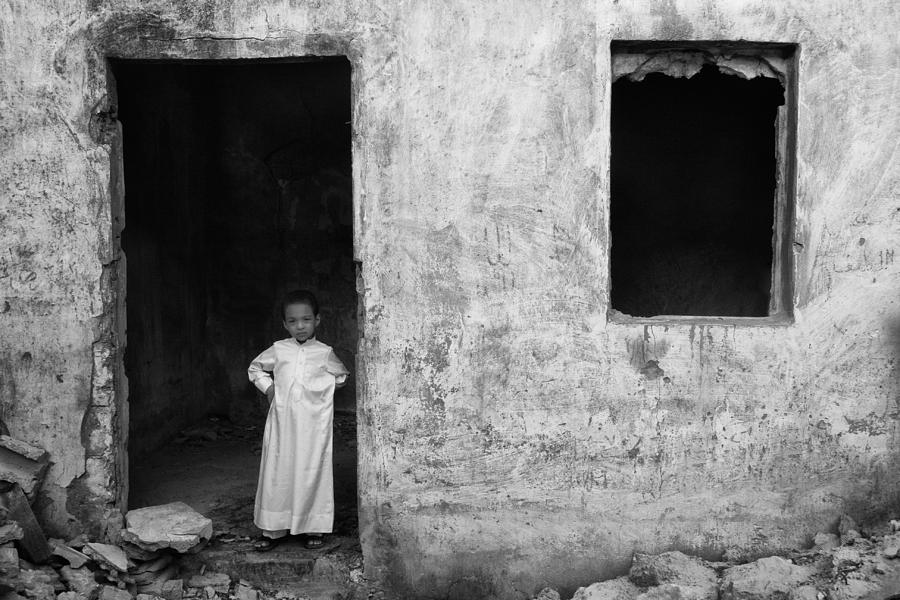 Ruin Photograph - In Need .. by Hesham Alhumaid