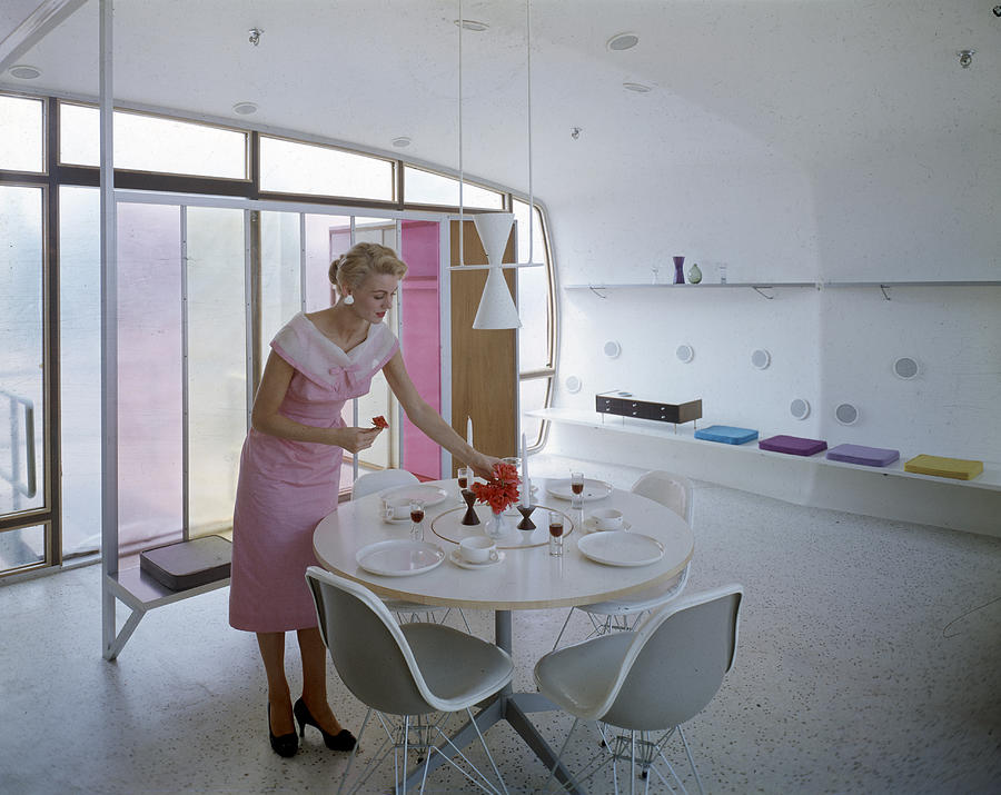 Female Photograph - In The House Of Tomorrow by Ralph Crane