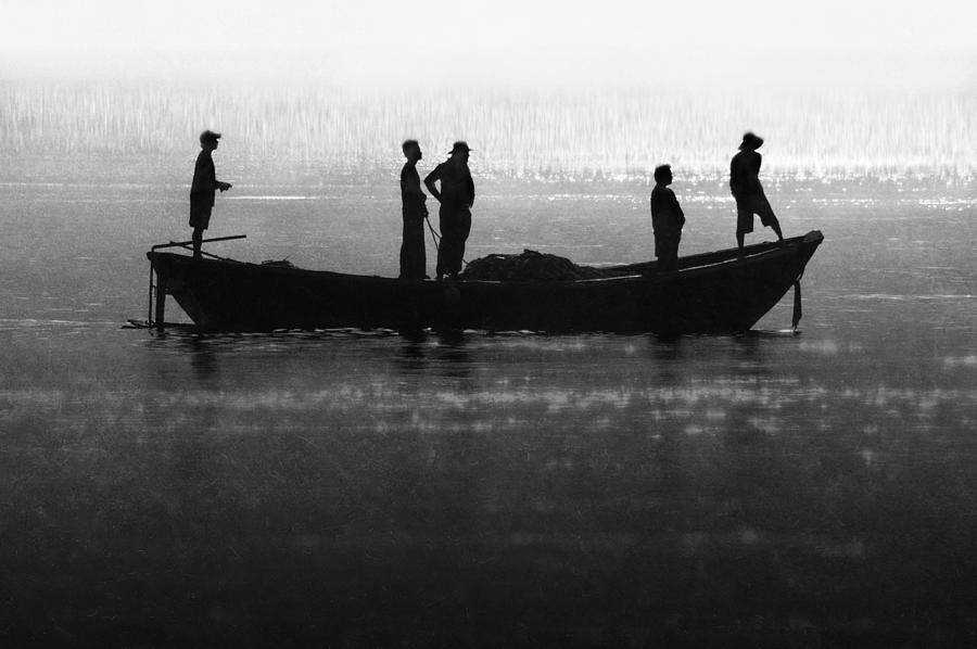 In The Silent Sea Photograph by Ekkachai Khemkum