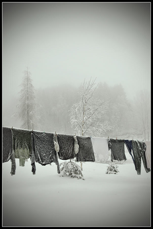 Dry Photograph - Inainte De Craciun (before Christmas) by Vlad Dumitrescu Dry Photograph - Inainte De Craciun (before Christmas) by Vlad Dumitrescu
