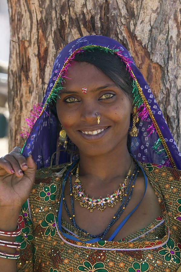 India, Rajasthan, Pushkar, Woman by Art Wolfe