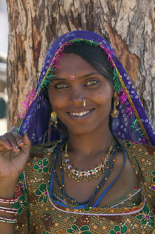 India Rajasthan Pushkar Woman By Art Wolfe 