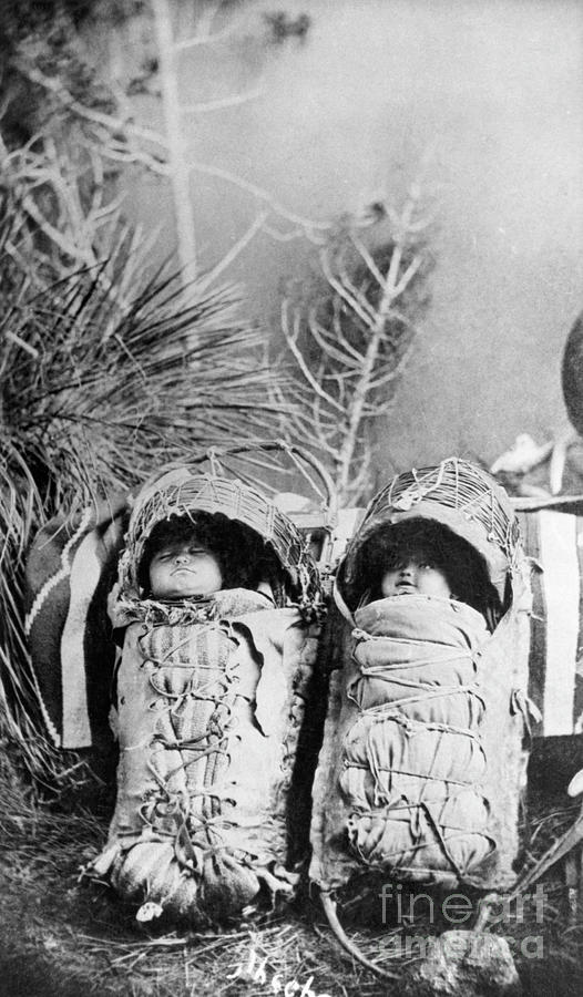 Indian Babies In Cradleboards Photograph by Bettmann