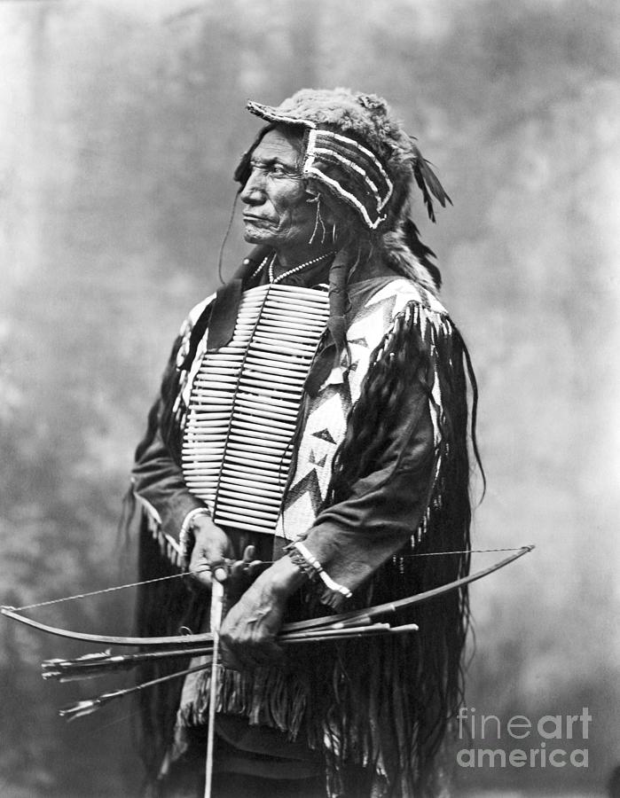 Indian Chief Broken Arm With Bow & Arrow Photograph by Bettmann