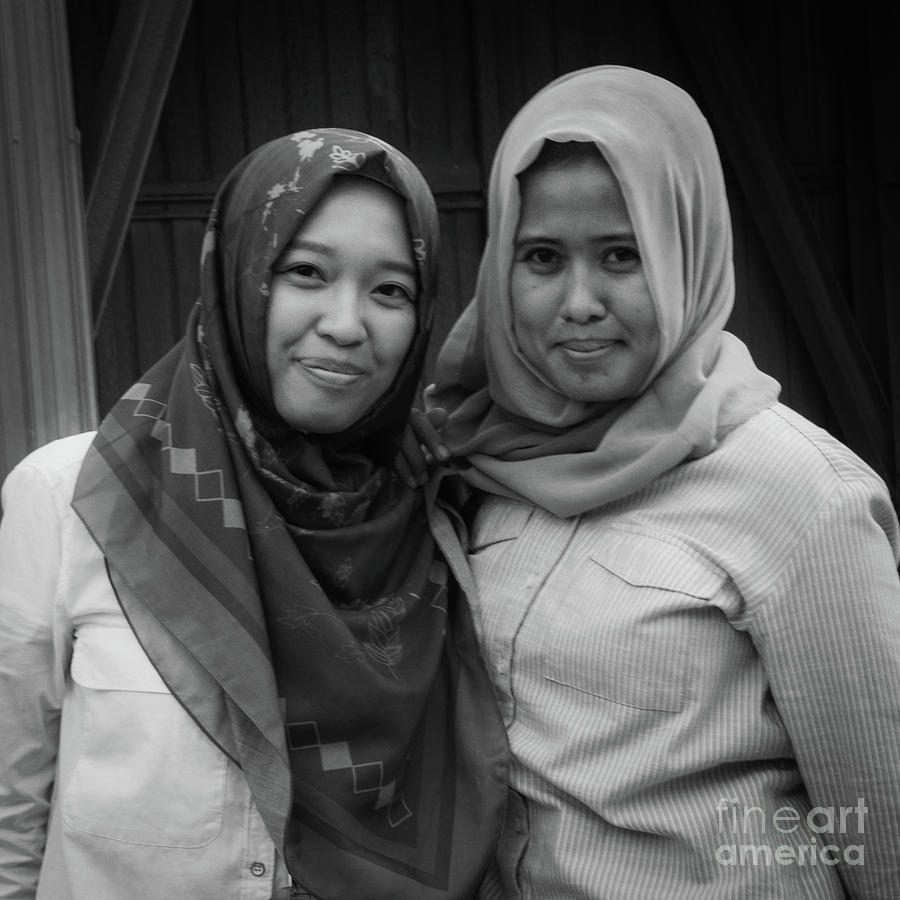 Indonesia Photograph - Indonesian Muslim Women by Yermia Riezky Santiago Indonesia Photograph - Indonesian Muslim Women by Yermia Riezky Santiago