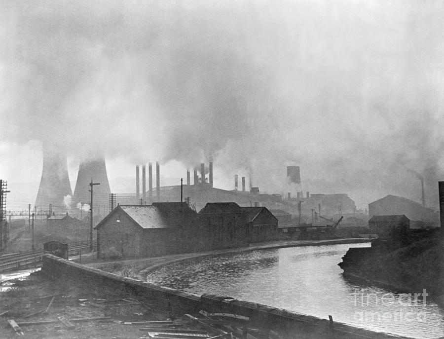 Industrial Smog Polluting Sheffield Photograph by Bettmann