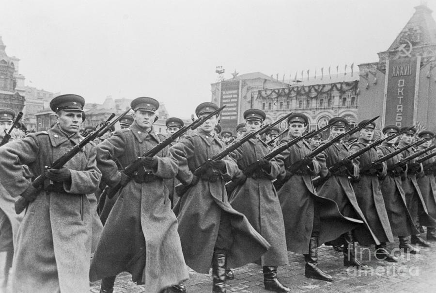 Infantrymen March In Moscow Photograph by Bettmann