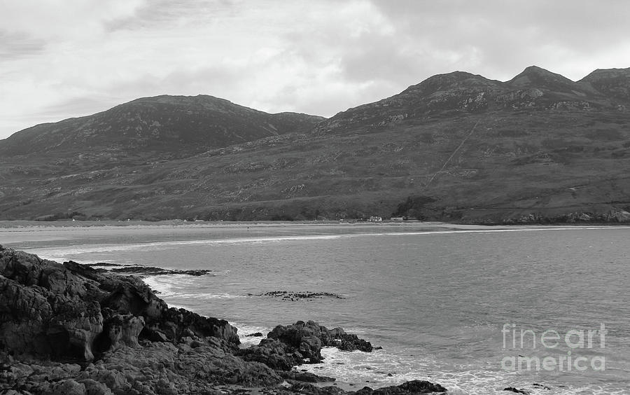 Inishowen Coastline bw Donegal Photograph by Eddie Barron