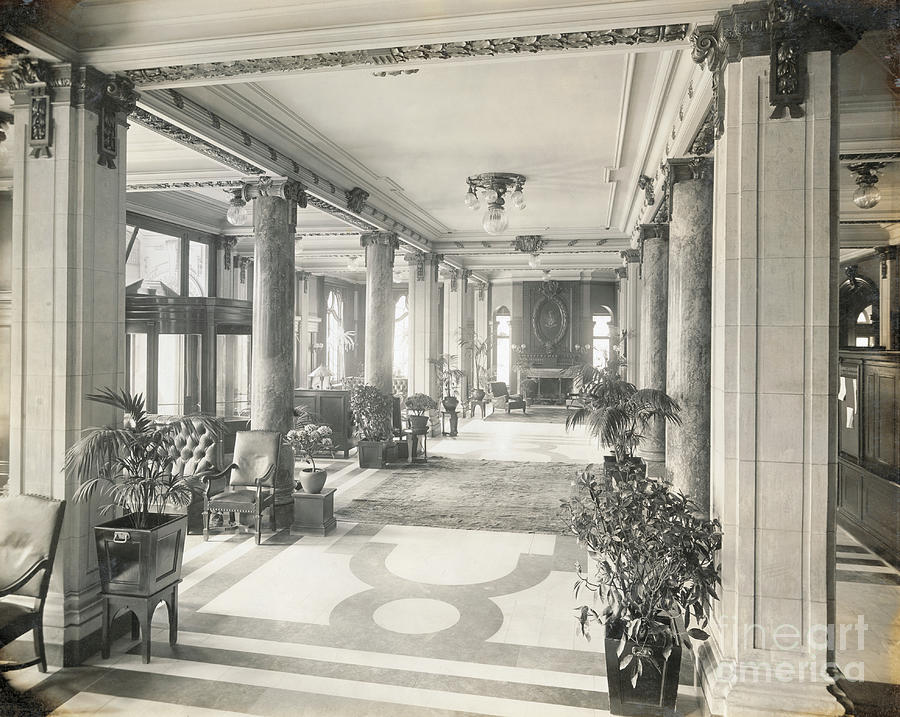 Interior Of The Hotel Elton Photograph by Bettmann