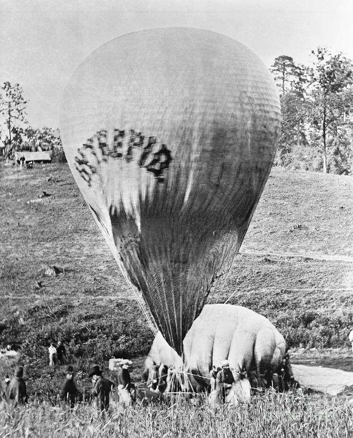 Intrepid Hot Air Balloon Photograph by Bettmann