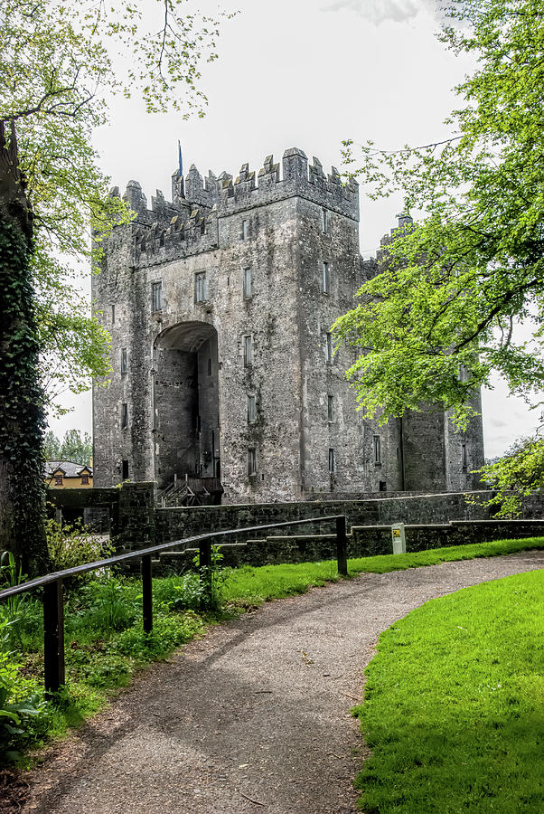 Castle Photograph - Irelands Bunratty Castle by Phyllis Taylor