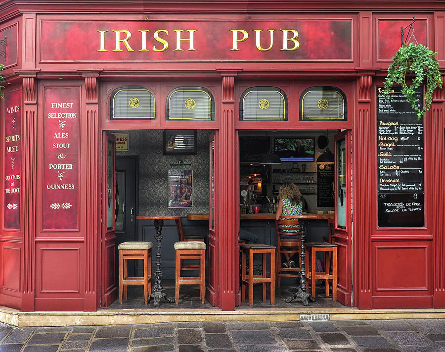 Irish Pub In Paris Photograph by Dave Mills