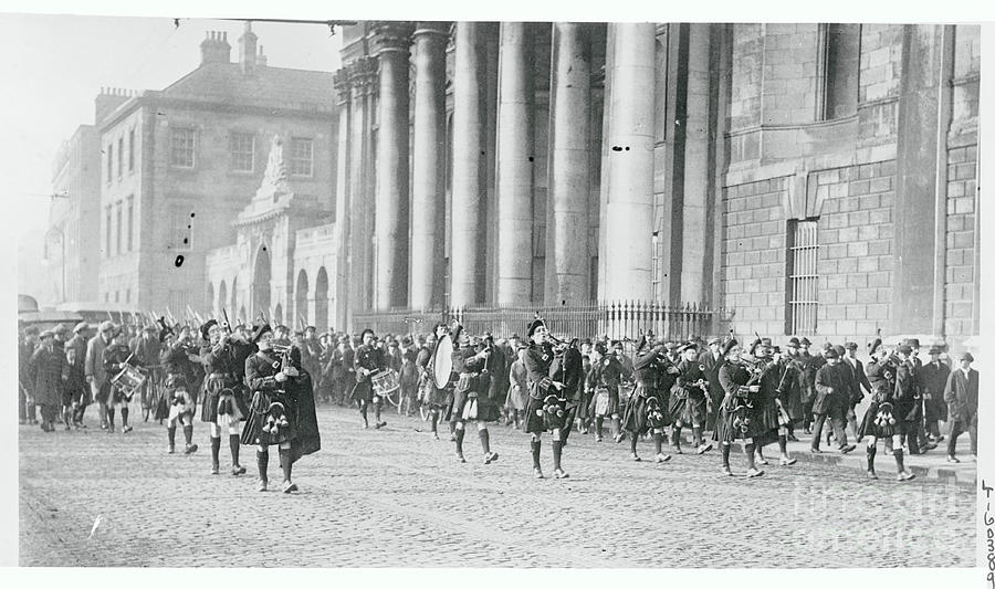 Irish Republican Army Marching Photograph by Bettmann