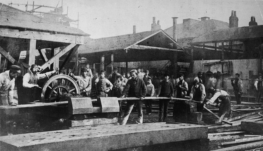 Iron Foundry Photograph by Hulton Archive Iron Foundry Photograph by Hulton Archive