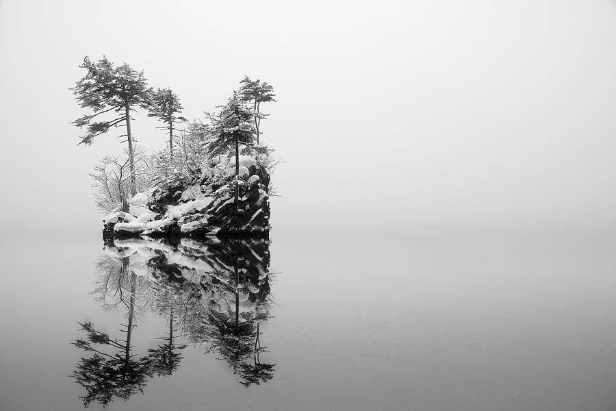 Isle Of Snowing Lake Photograph by Ikuo Iga