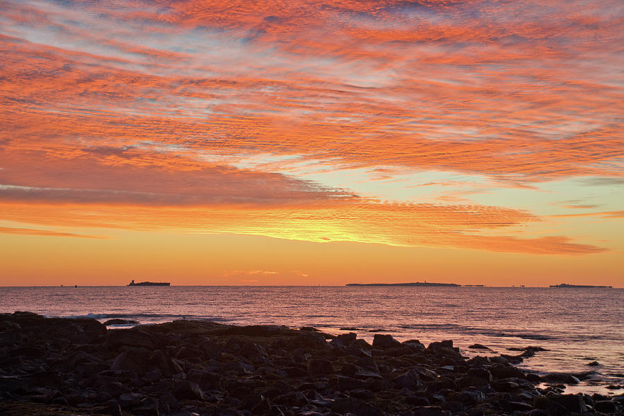 Isles of Shoals Sunrise 5 Photograph by Richard Gibb